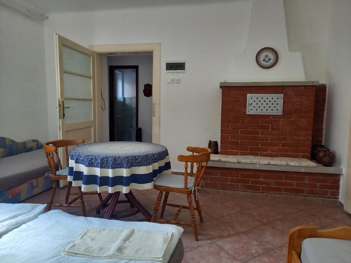 Flamingo Apartman Sopron Eksteriør bilde