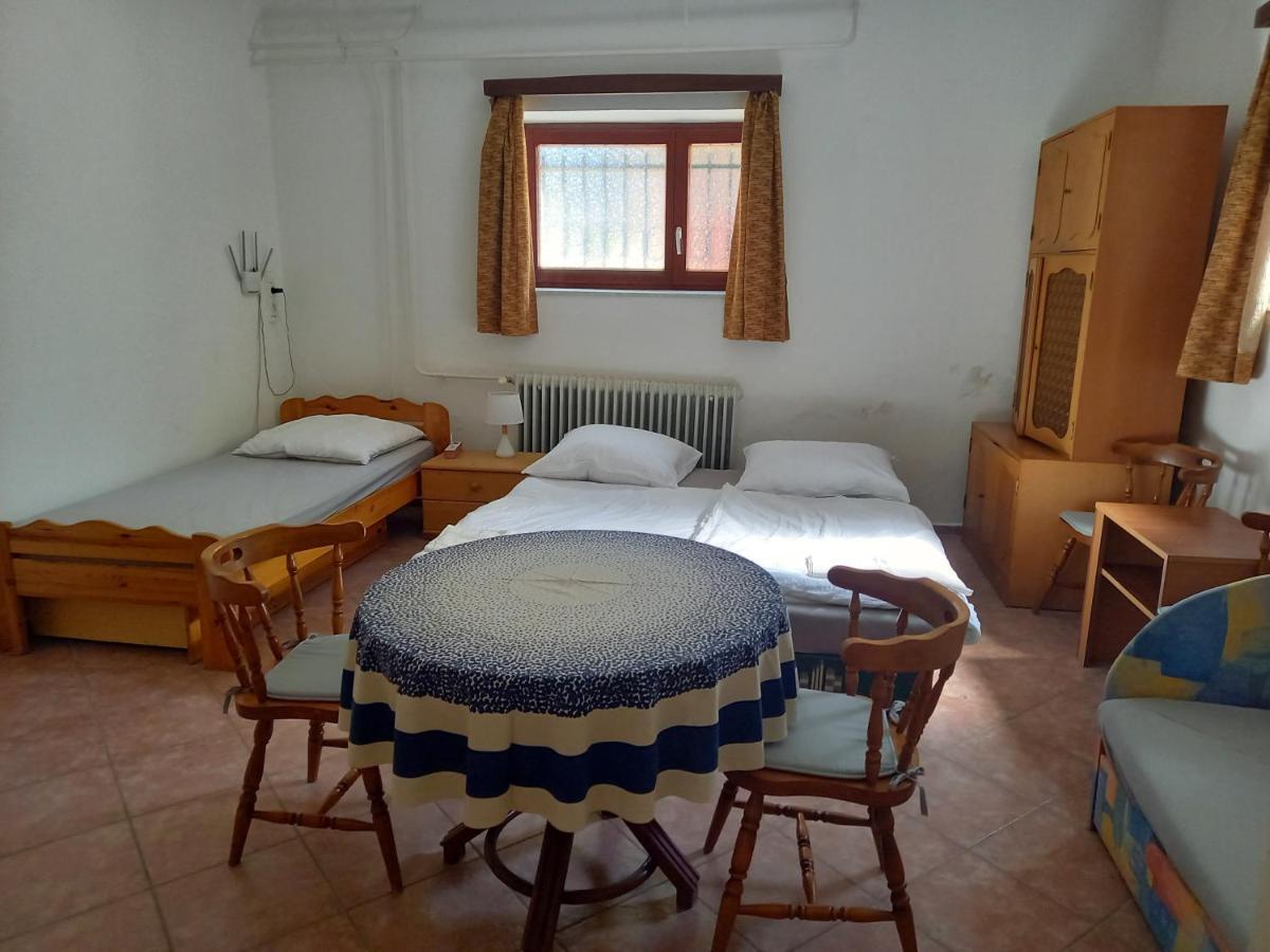 Flamingo Apartman Sopron Eksteriør bilde